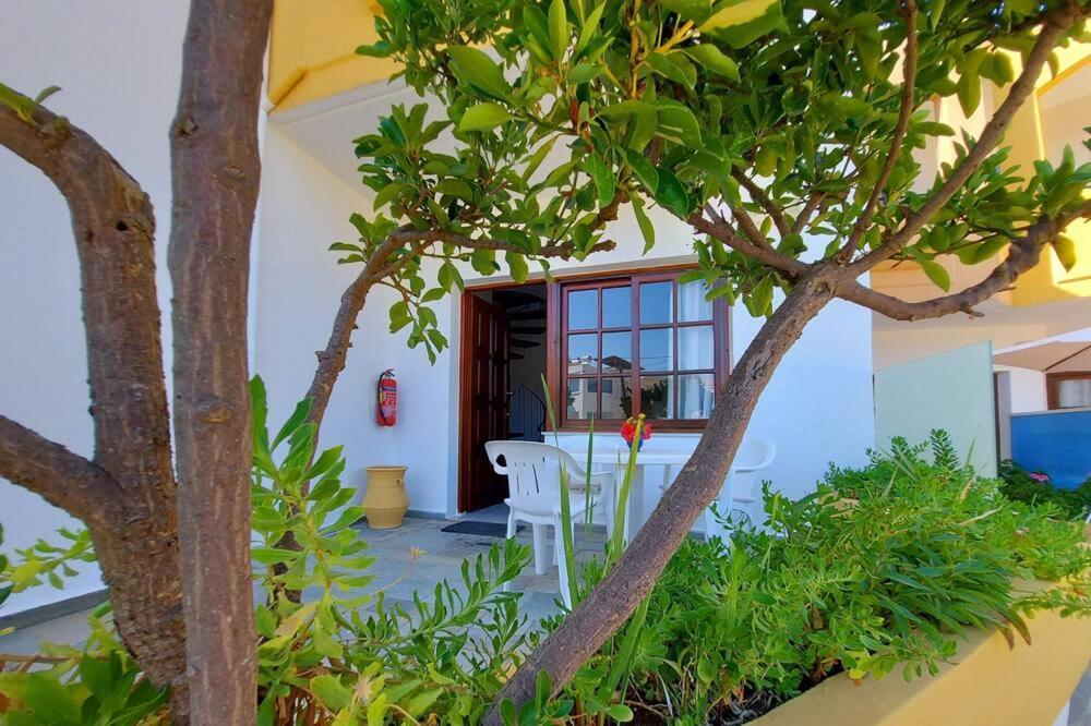 Menelaos Apartments Daratsos Dış mekan fotoğraf