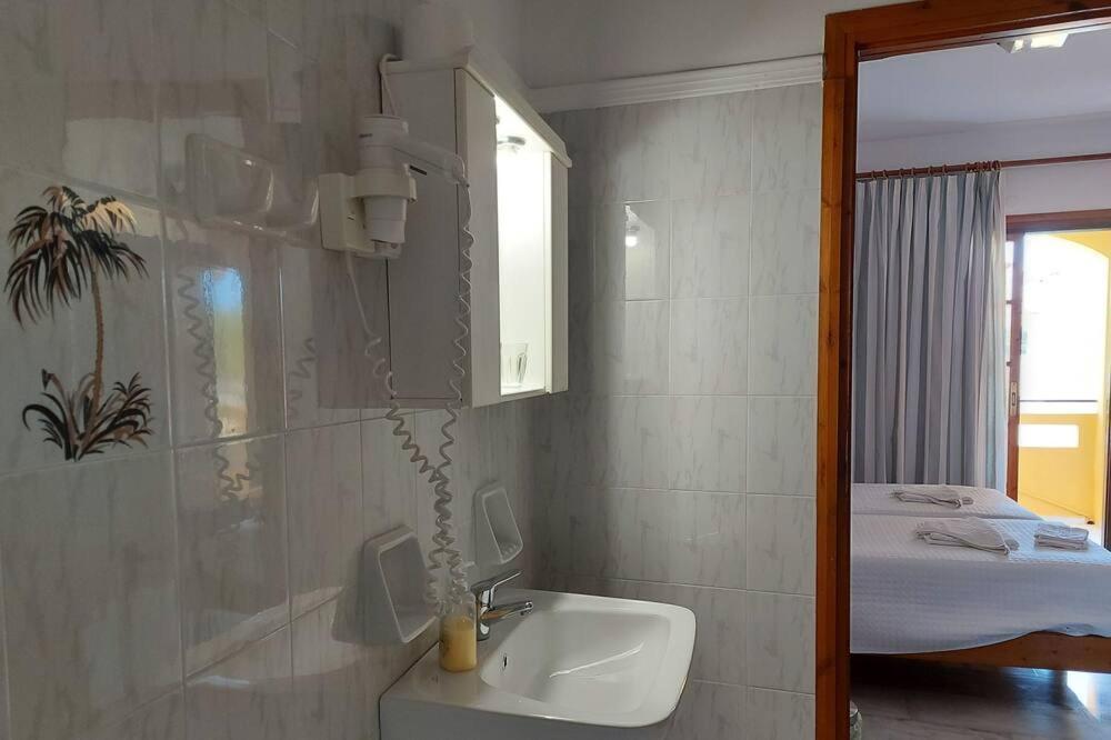 Menelaos Apartments Daratsos Dış mekan fotoğraf