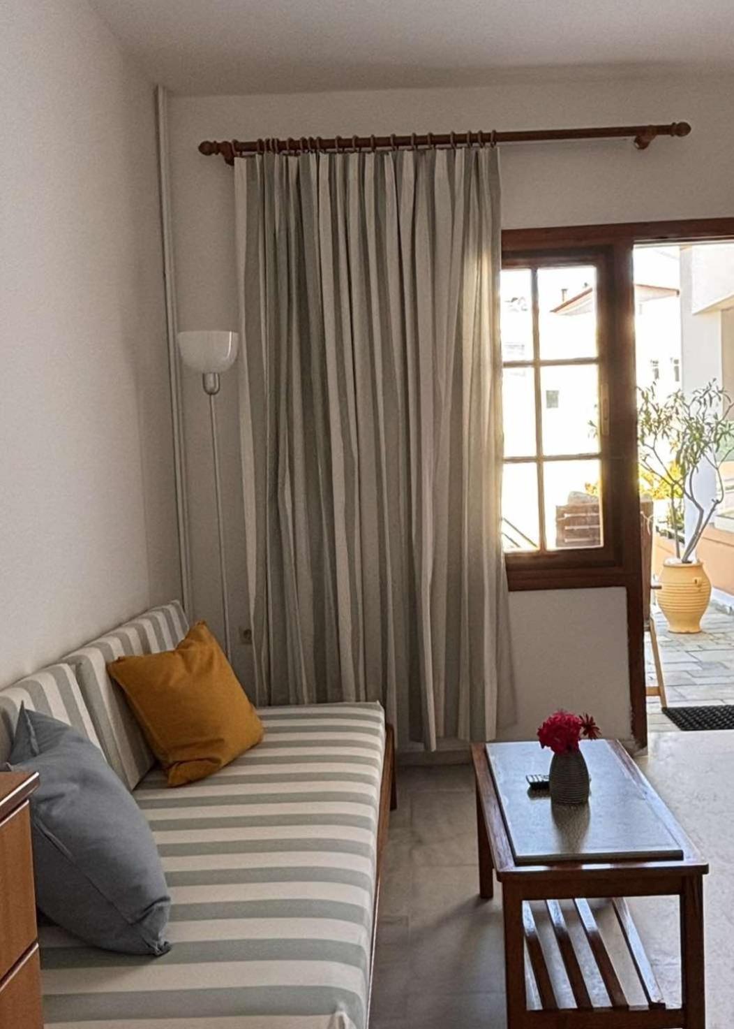 Menelaos Apartments Daratsos Dış mekan fotoğraf
